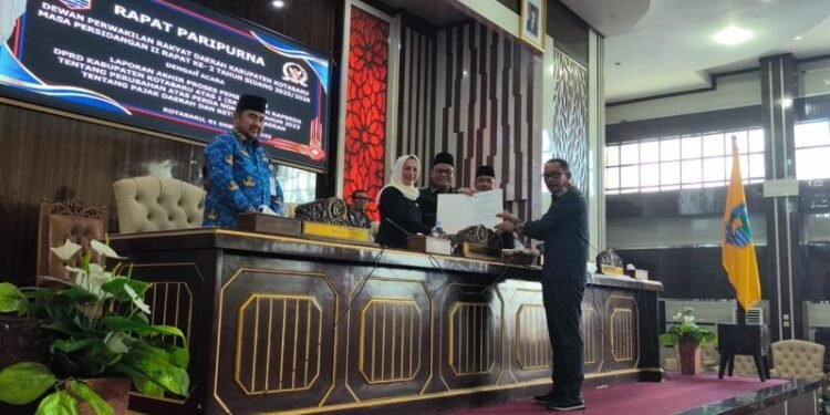 DPRD Kotabaru Sampaikan Laporan Akhir Pembahasan Raperda Perubahan Pajak dan Retribusi Daerah