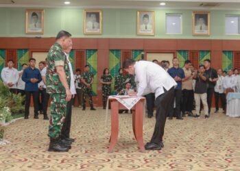 Bupati Andi Rudi Latif Teken Kesepakatan, Tegaskan Dukungan Pembangunan Makodam di Kalsel