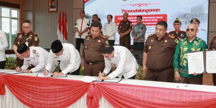 Bupati Andi Rudi Latif Teken MoU Implementasi Pidana Kerja Sosial, Tegaskan Dukungan Penguatan Tata Kelola Hukum