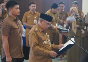 Bupati H. Muhammad Rusli Lantik Pejabat Baru, Dorong Profesionalisme dan Semangat Baru di Pemkab Kotabaru