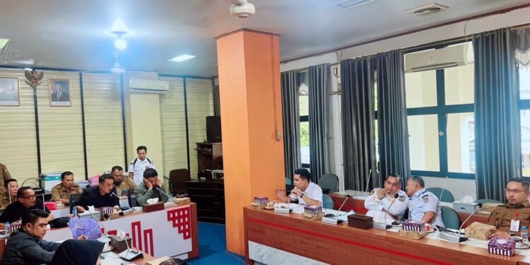 Peduli Keluhan Masyarakat, DPRD Kotabaru Panggil Pihak Terkait Bahas Transportasi Udara, Laut, dan Gangguan Internet