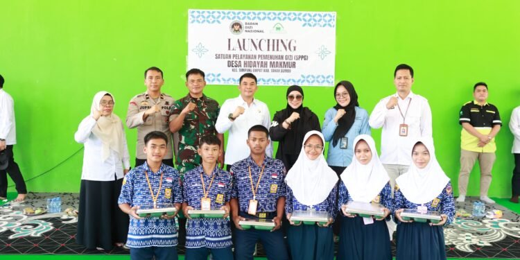 Bupati Andi Rudi Latif Launching SPPG di SMPN 1 Simpang Empat