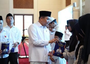 Bupati Andi Rudi Latif Awali Safari Ramadan dengan Santunan bagi Anak Yatim, Piatu, dan Dhuafa