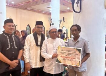 Safari Ramadhan Perdana, Pemkab Kotabaru Salurkan Batuan Untuk Tiga Kecamatan
