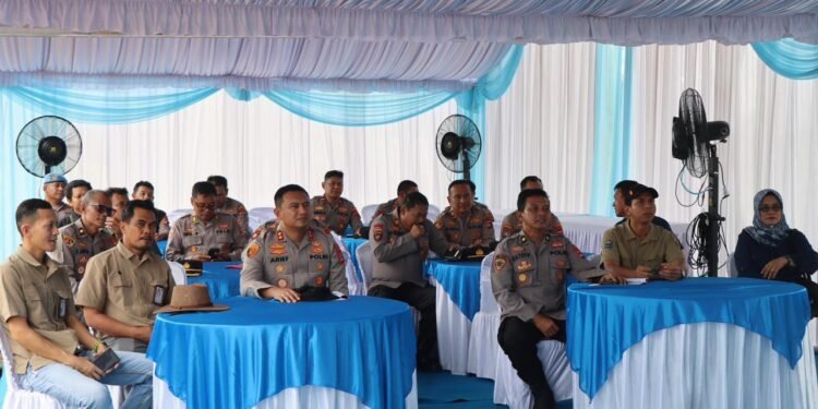Kapolres Tanah Bumbu Ikuti Zoom Meeting Penanaman Jagung dan Penandatanganan MoU KUR Bersama Kapolri