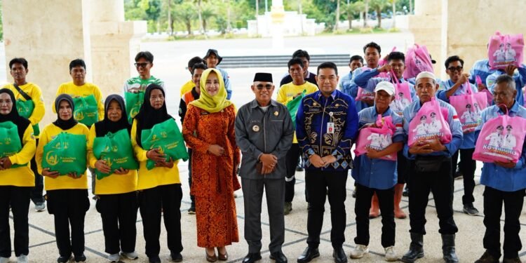 Bupati Kotabaru Lantik Pejabat Administrator, Pengawas, Fungsional dan Kukuhkan Kepala Puskesmas Tahun 2026