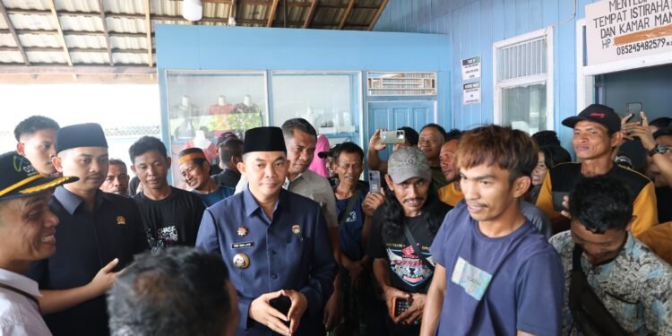 Bupati Andi Rudi Latif Siapkan Dapur Umum BerAKSI untuk Berbuka dan Sahur bagi 269 Penumpang Tertunda