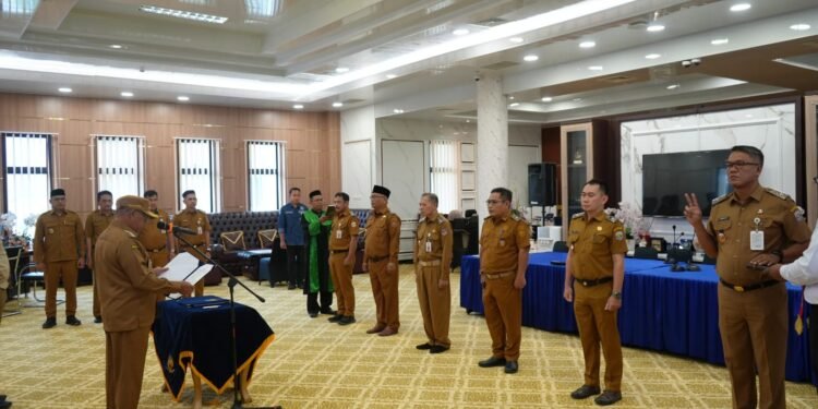 Perkuat Tata Kelola Pemerintahan, Bupati Kotabaru Rotasi Sejumlah Pejabat Pimpinan Tinggi Pratama