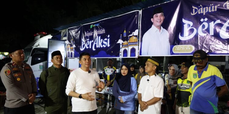 Bupati Andi Rudi Latif Sahur On The Road Sambil Salurkan Bantuan dan Pantau Pemudik