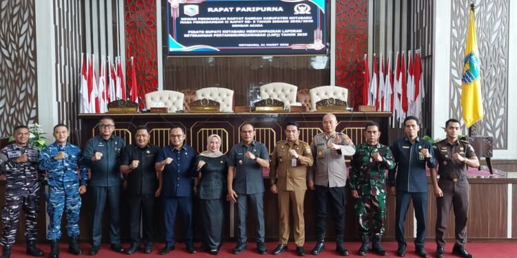 Wakil Bupati Sampaikan LKPJ 2025 Bupati Kotabaru dalam Rapat Paripurna DPRD