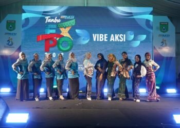 Aksi Inovasi Tanbu 2026, Tenun Pagatan Tampil Elegan di Fashion Show Dekranasda Tanah Bumbu