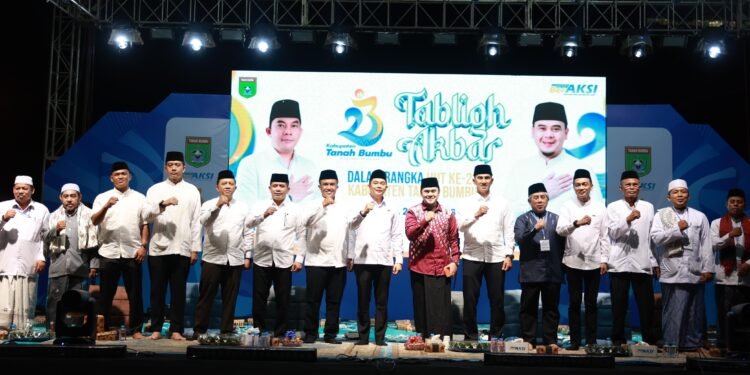 Hari Jadi ke-23 Kabupaten Tanah Bumbu, Ribuan Jamaah Tumpah Ruah di Tanbu Aksi Inovasi 2026 Tabligh Akbar bersama Ustadz Aa Hilman Fauzi