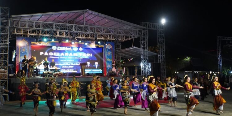 Peringati Hari Tari Dunia, Pemkab Kotabaru Laksanakan Pegelaran Tari Lokal