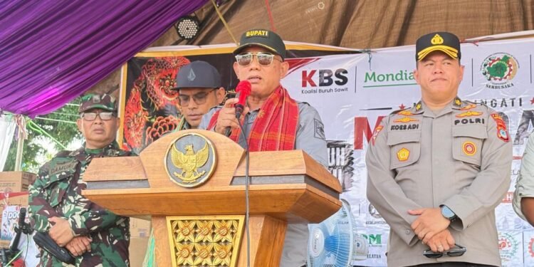 Bupati Kotabaru Hadiri Peringatan Hari Buruh Internasional 2026