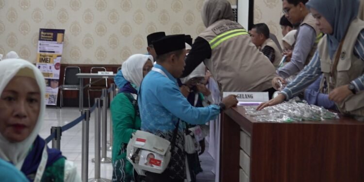 Calon Jamaah Haji Kloter 13 Embarkasi Banjarmasin Masuk Asrama Haji Banjarbaru