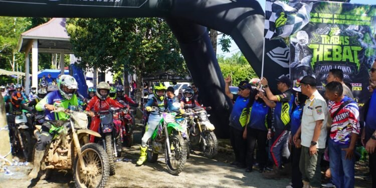 Ribuan Rider Meriahkan Trabas Hebat 4 di Goa Lowo Kotabaru