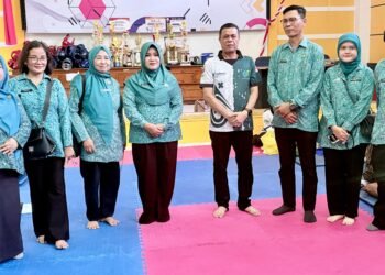 Ketua TP PKK Kotabaru Hadiri Sunatan Massal Gratis, 50 Anak Ikut Meriahkan Hari Jadi ke-76 Kotabaru