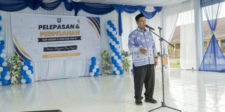 Luluskan 83 Siswa, Kepala SMPN 4 Simpang Empat: Dunia Tak Hanya Butuh Generasi Pintar, Tapi Juga Berakhlak Mulia!