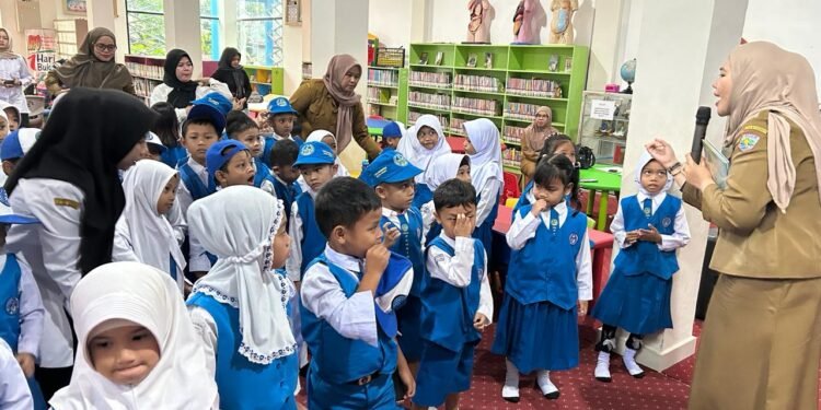 Dispersip Kotabaru Ajak Anak Belajar Hewan Lewat Storytelling Interaktif