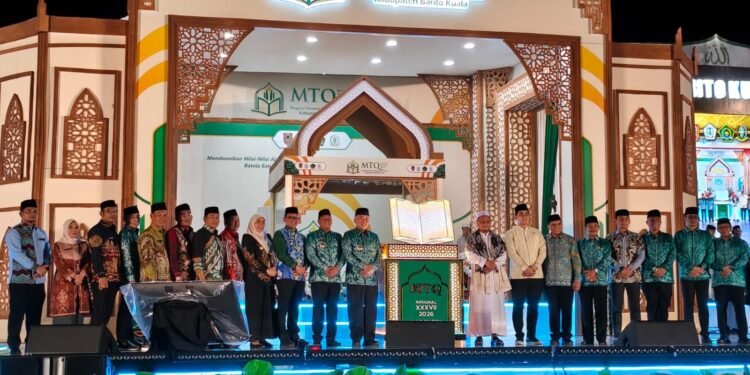Hadiri Pembukaan MTQ Nasional ke-XXXVII Tingkat Provinsi Kal-Sel, Pemkab Kotabaru Optimistis Tingkatkan Prestasi Kafilah