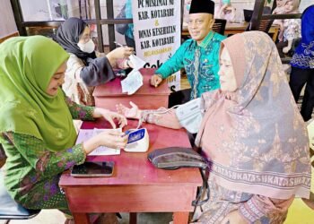 PC Muslimat NU Kotabaru Bersama Dinas Kesehatan Gelar Cek Kesehatan Gratis
