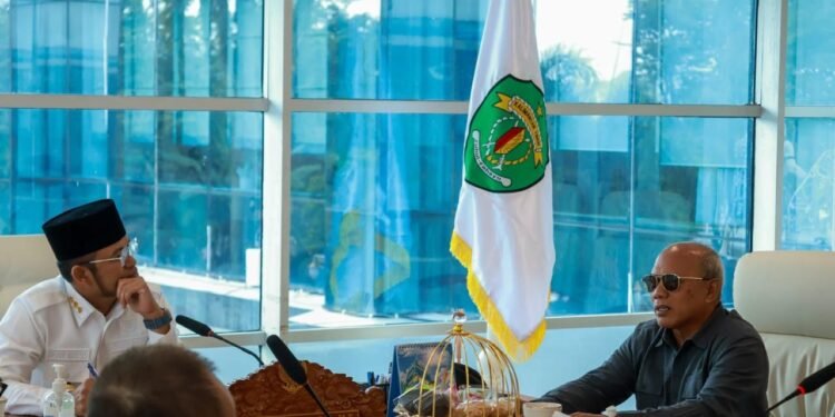 Bahas Peluang Kolaborasi Strategis, Bupati Kotabaru Lakukan Audiensi Dengan Gubernur Kaltim