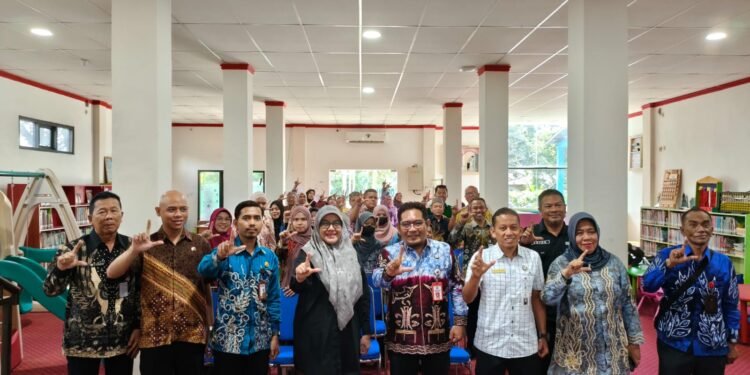 Pemkab Kotabaru Melalui Dispersip Gelar Sosialisasi Pelestarian Dokumen Kuno