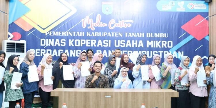 19 Pelaku Usaha Mikro Terima Sertifikat Halal, Perkuat Daya Saing Produk Lokal