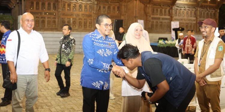 Bupati Tanah Bumbu Apresiasi Kontribusi Mahasiswa ULM dalam Program KKN Tematik Lingkungan Hidup
