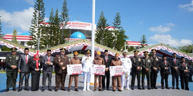 HUT ke-81 RI, Bupati Andi Rudi Latif Apresiasi Peran Veteran dan Seniman Tanah Bumbu