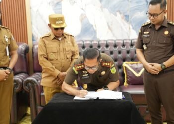 Bupati H. Muhammad Rusli Perkuat Sinergi Hukum dengan Kejari Kotabaru Melalui MoU