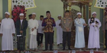 Pemkab Kotabaru menghadiri Peresmian Masjid Jami Al Hilal Tanjung Batu, Harapkan Jadi Pusat Pembinaan Umat