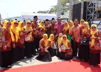 Pemkab Kotabaru Hadiri Perayaan Puncak HUT PWRI ke-64 Se-Kalsel