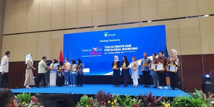 Tanah Bumbu Raih Penghargaan Stand Terbaik di Trade Expo Indonesia 2026